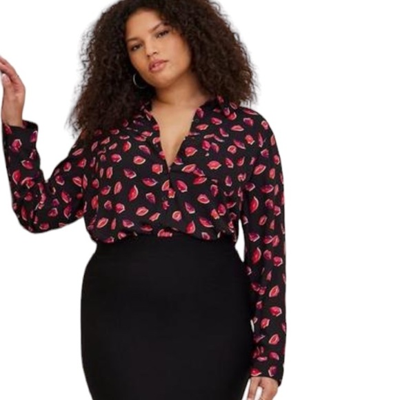 Size 1: Torrid Lizzie Georgette Button-Up Long Sleeve Shirt - Picture 2 of 6